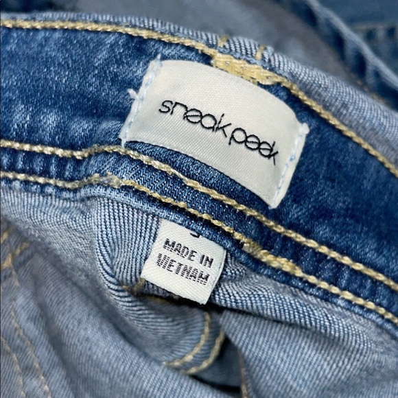 overalls with rips - Picture 9 of 9